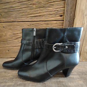 Anne Klein Akgansee Black Boots Size 8